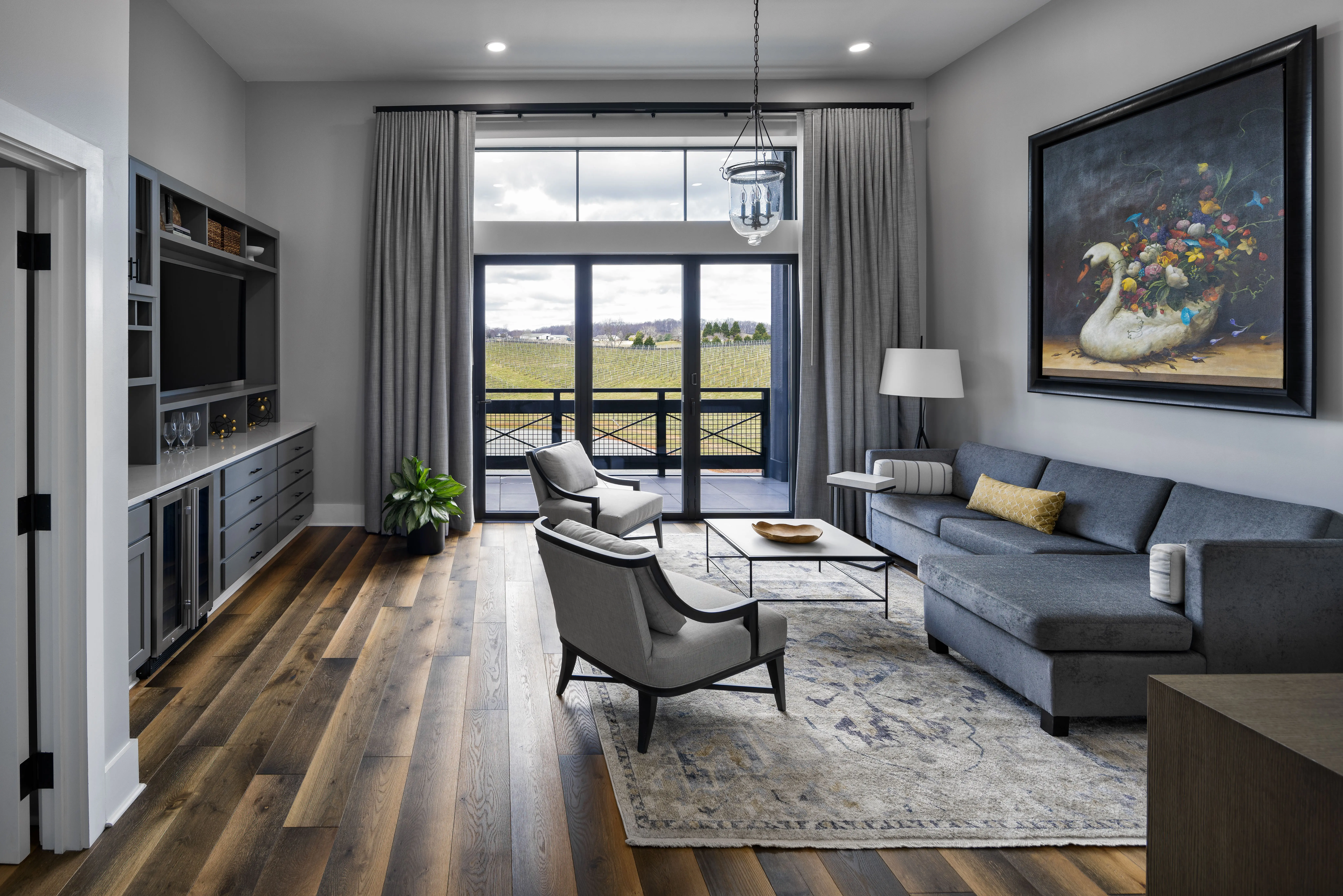 LUXURY SUITE LIVING ROOM