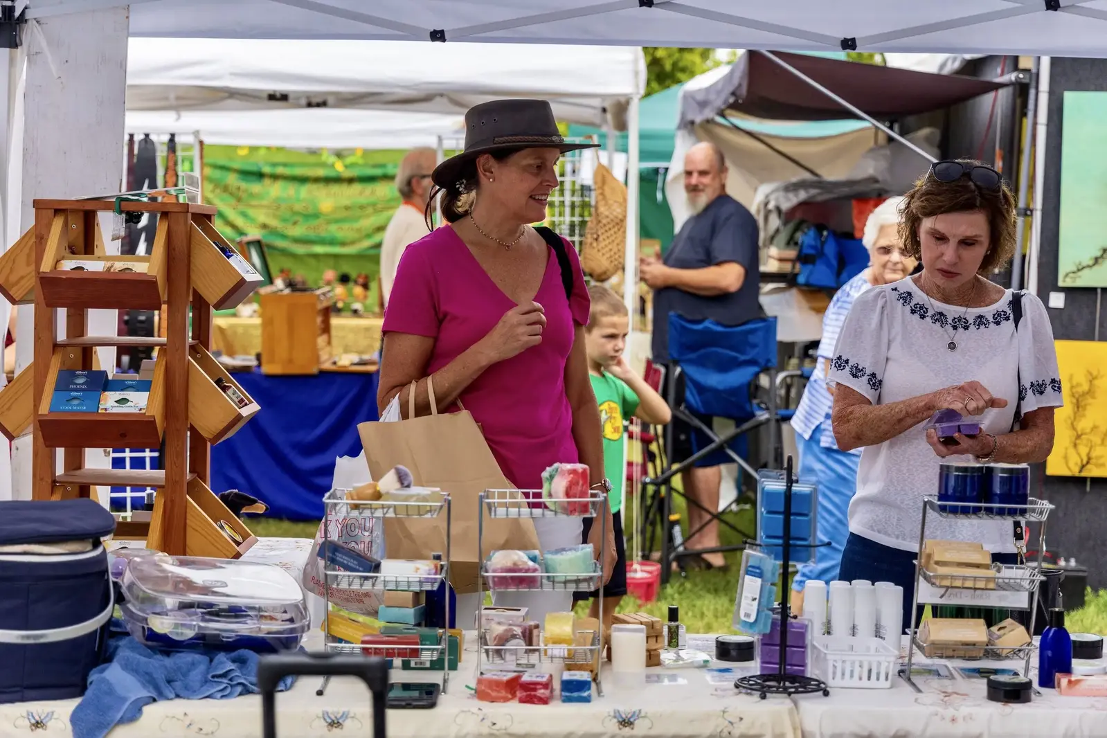 44-B7100638-D1F0-41FC-8040-3B92C124EFBC